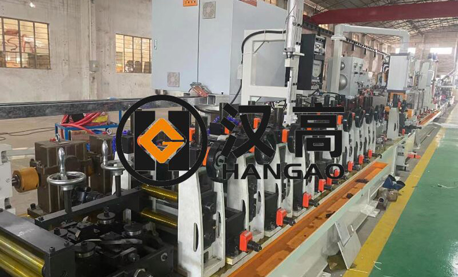 焊管設備為什么會開縫